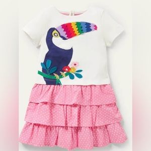 NWT Mini Boden tiered skirt toucan appliqué dress in 4Y-5Y. The absolute cutest!